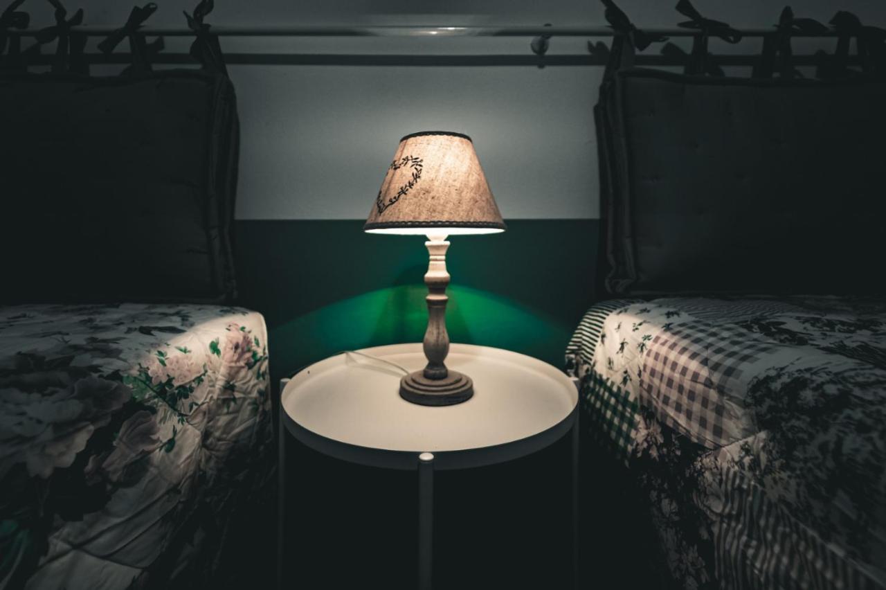 Acchiappasogni Holiday House Malgrate Bagian luar foto