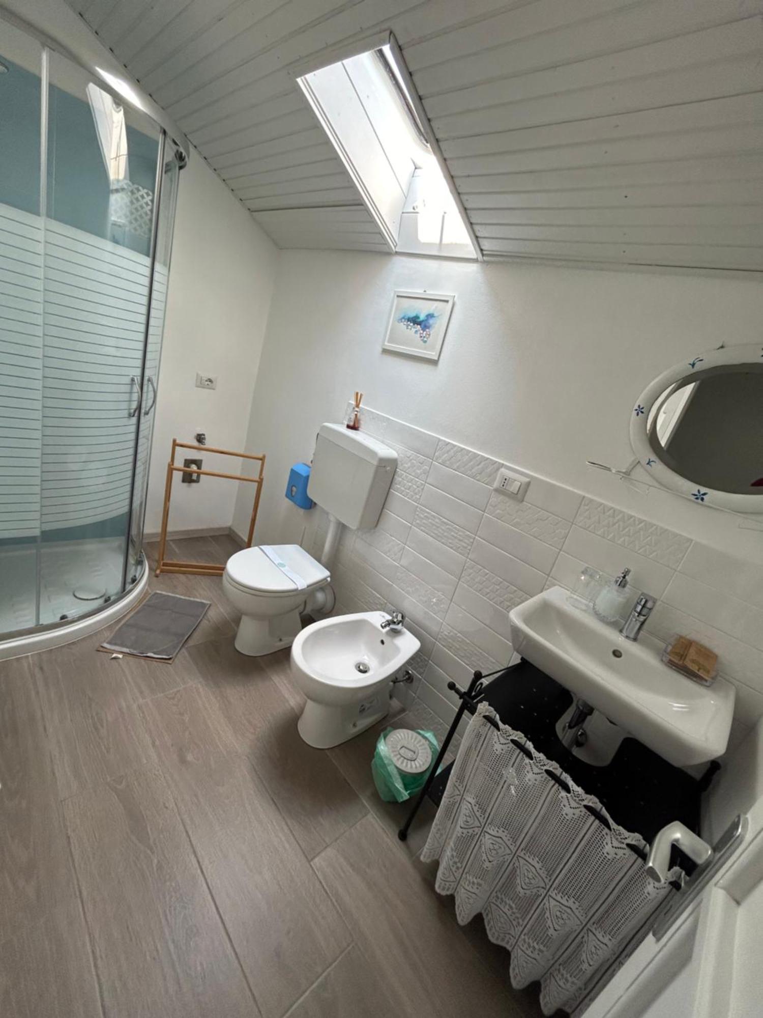 Acchiappasogni Holiday House Malgrate Bagian luar foto