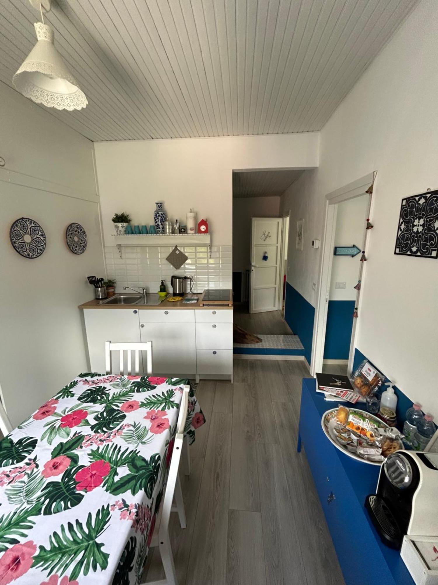 Acchiappasogni Holiday House Malgrate Bagian luar foto