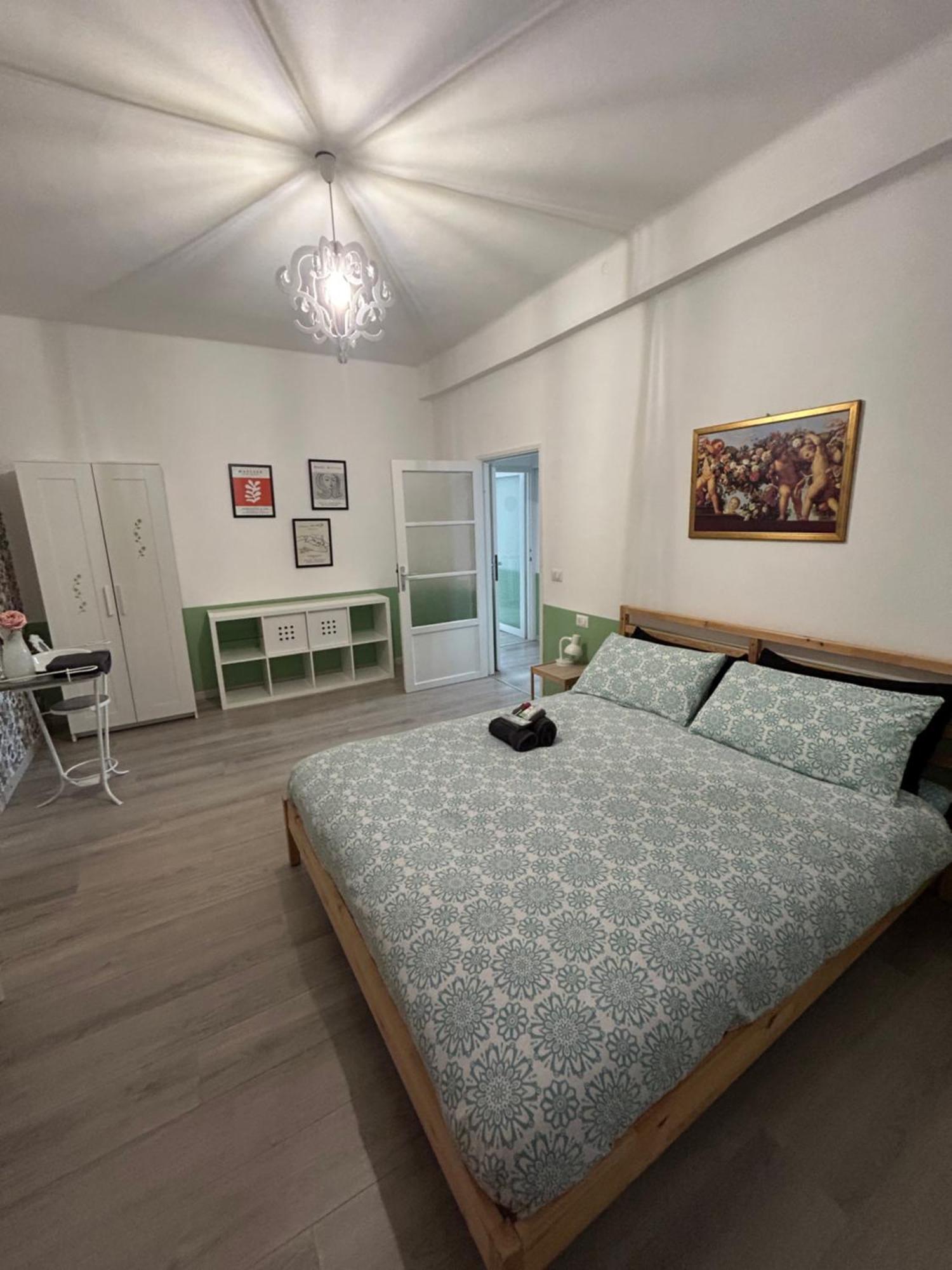 Acchiappasogni Holiday House Malgrate Bagian luar foto