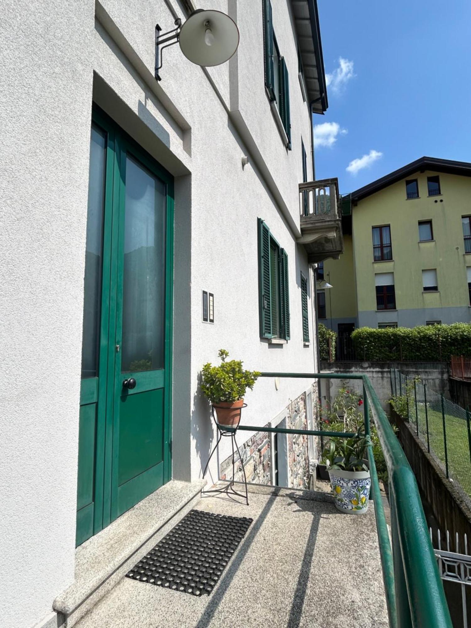 Acchiappasogni Holiday House Malgrate Bagian luar foto